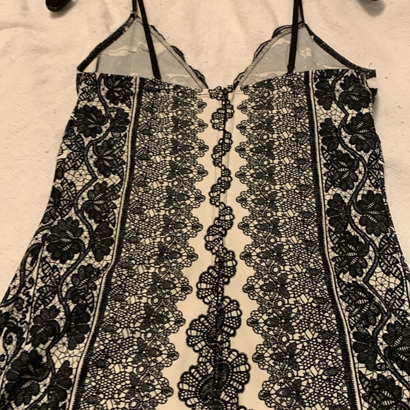 Top - Picture 2 of 3